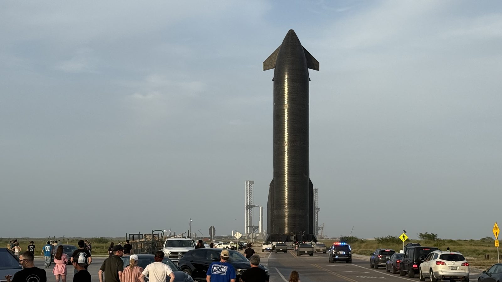 Rollout with the crowd along the highway